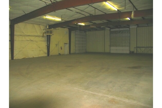 More Photos Of 435 N Main St, Helper Warehouse For Lease