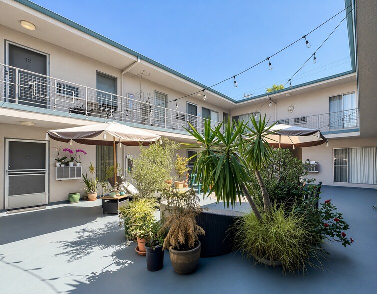 More Photos Of 1152 N Poinsettia Pl, West Hollywood Apartments For Sale