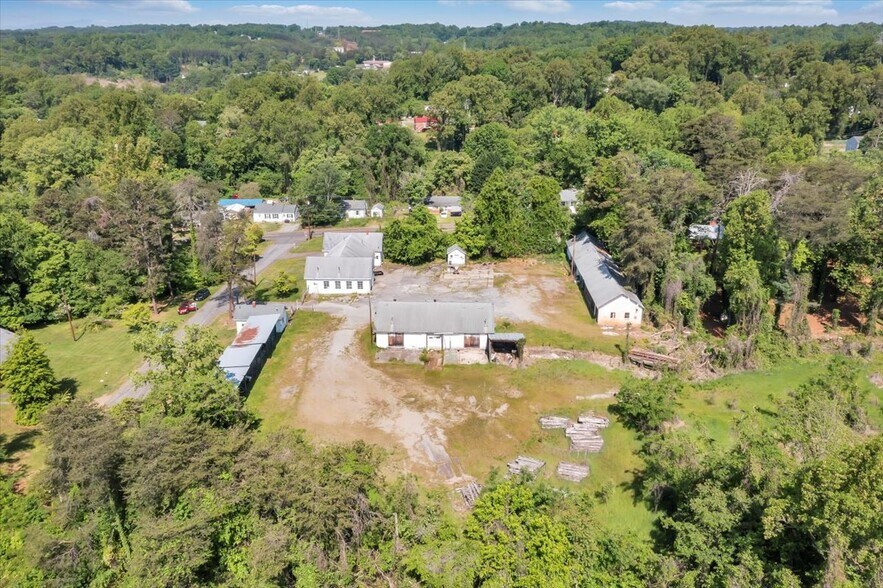 More Photos Of 1687 Stultz Rd, Martinsville Specialty For Sale