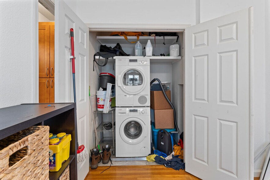 More Photos Of 74 Pearl St, Oakland Apartments For Sale