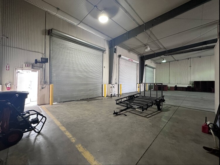 More Photos Of 2400 S Main St, Corbin Flex For Sale