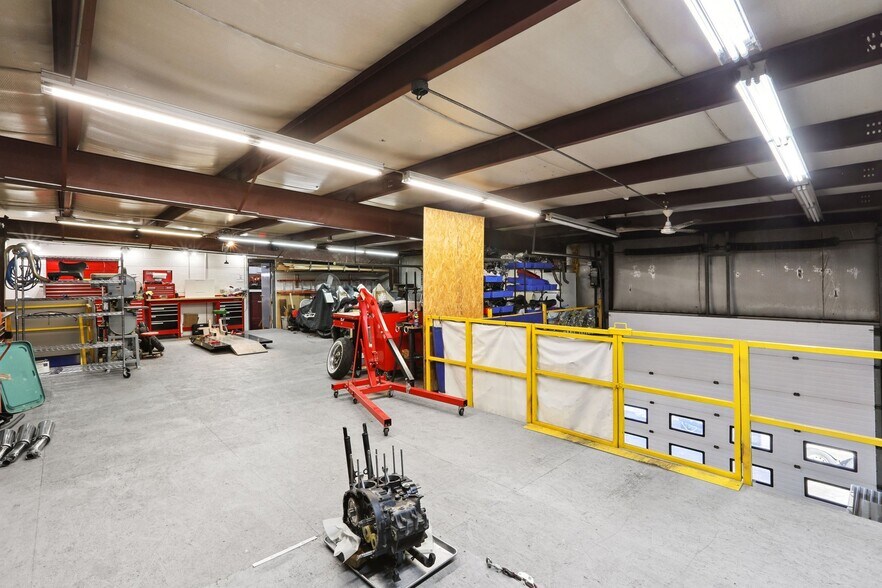 More Photos Of 44 Grassy Plain St, Bethel Storefront For Sale