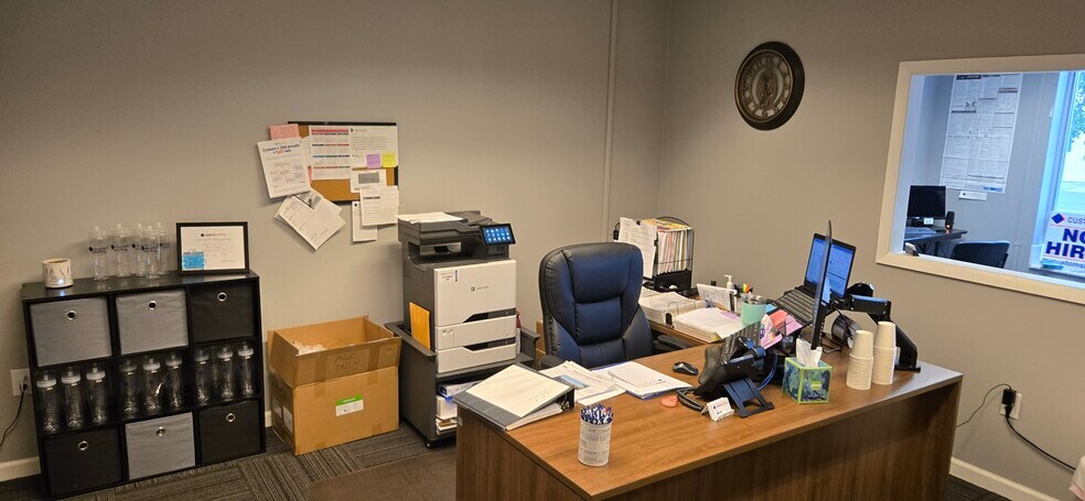 More Photos Of 207-209 S Main St, Bellefontaine Office For Sale