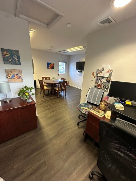 More Photos Of 71 Cedar Ave, Hershey Office For Lease