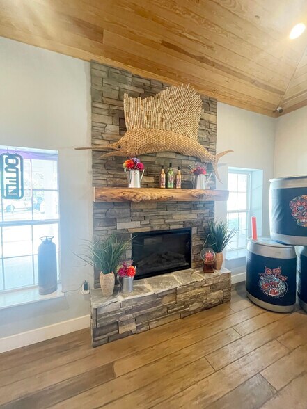 More Photos Of 21848 S County Road 325, Hawthorne Restaurant For Sale