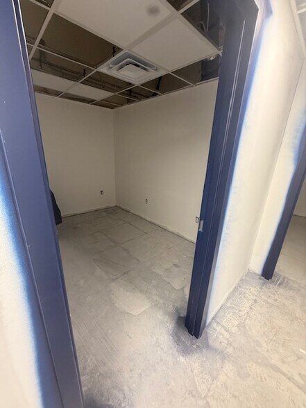 More Photos Of 12618-12620 E 31st St, Tulsa Freestanding For Sale