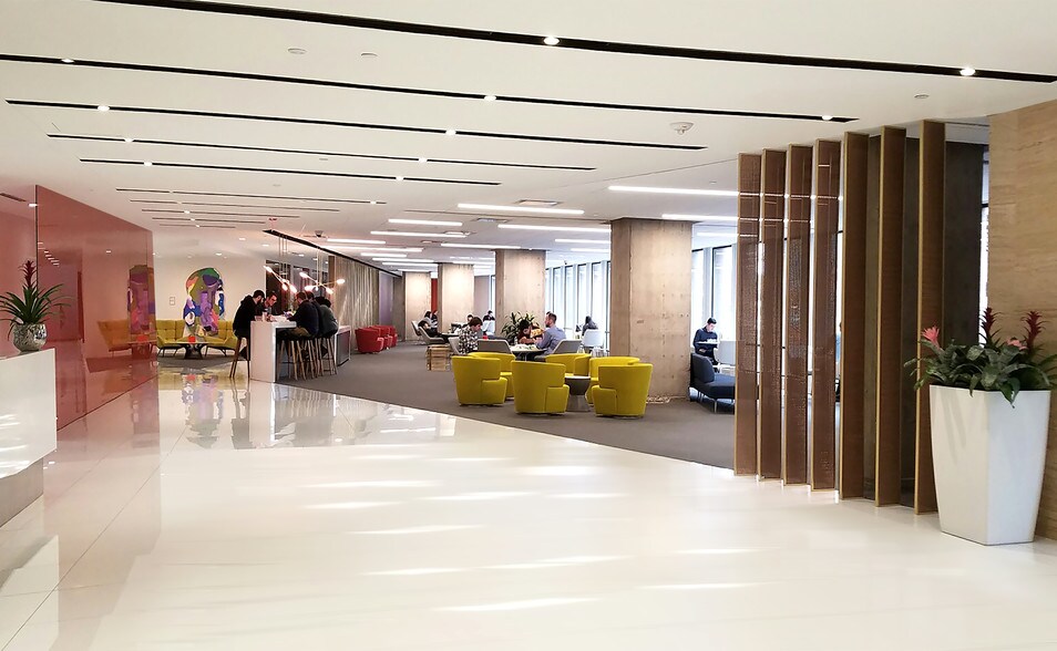 More Photos Of 717 N Harwood St, Dallas Office For Lease