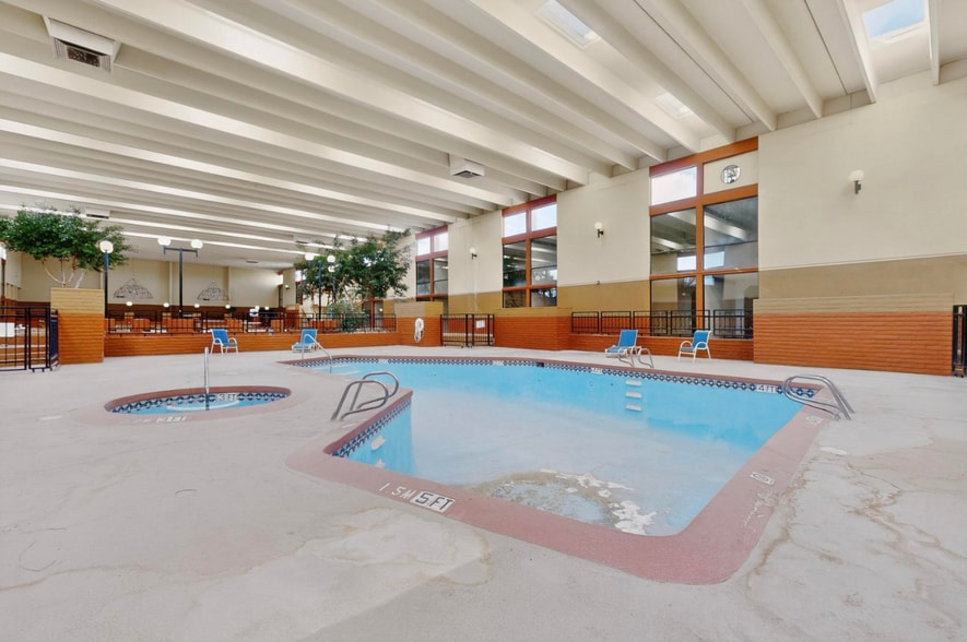 More Photos Of 1501 E Santa Fe Ave, Grants Hotel For Sale