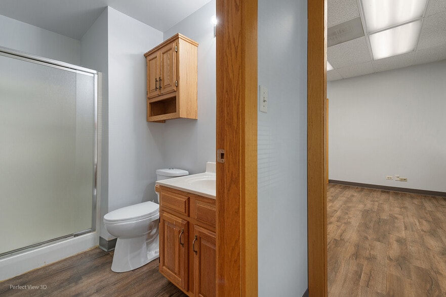 More Photos Of 507 W Kendall Dr, Yorkville Medical For Lease