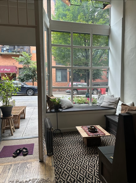 More Photos Of 323 W 11th St, New York Apartments For Lease