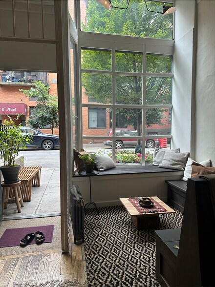 More Photos Of 325 W 11th St, New York Apartments For Lease