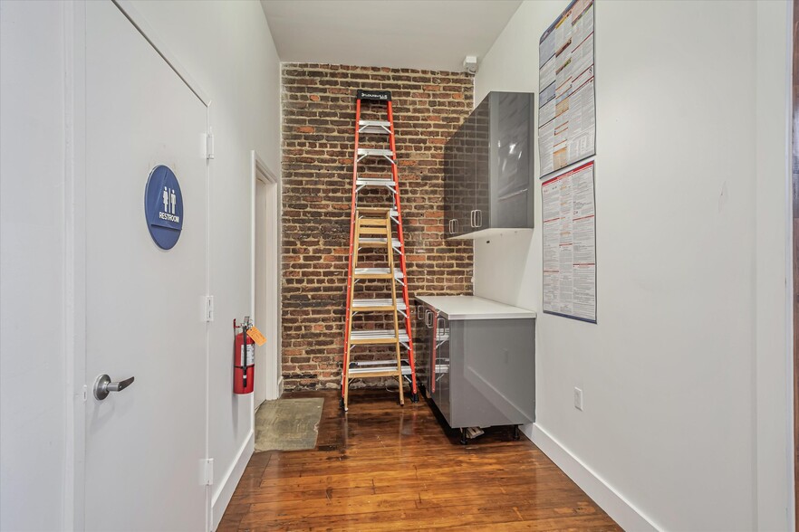 More Photos Of 34-38 Mason St, San Francisco Loft Creative Space For Sale