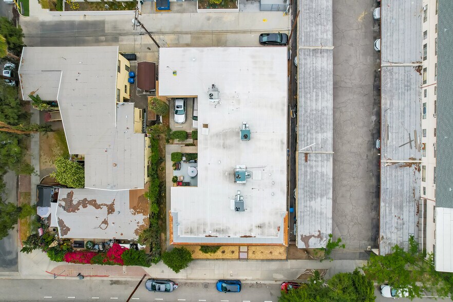 More Photos Of 12264 Chandler Blvd, Valley Village Apartments For Sale