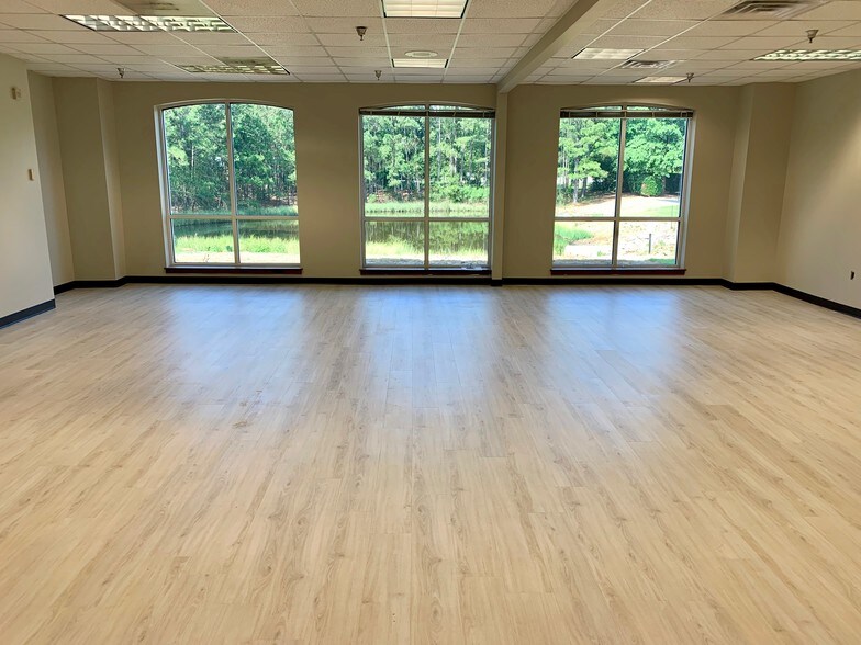 More Photos Of 146 Fairchild St, Charleston Office For Lease