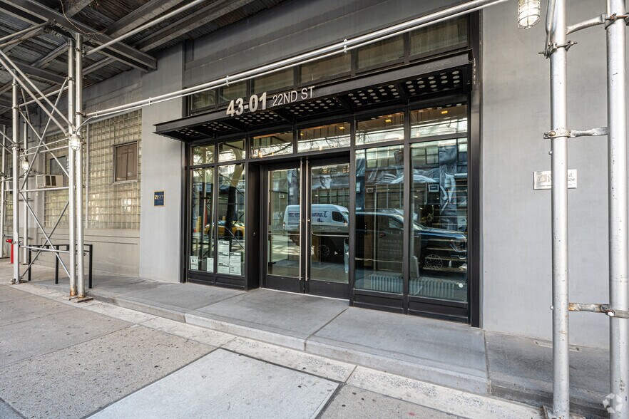More Photos Of 43-01 22nd St, Long Island, Long Island City Office For Lease
