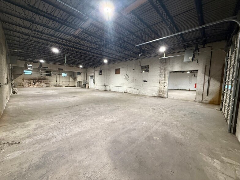 More Photos Of 1802-1804 Currie St, Richmond Warehouse For Lease