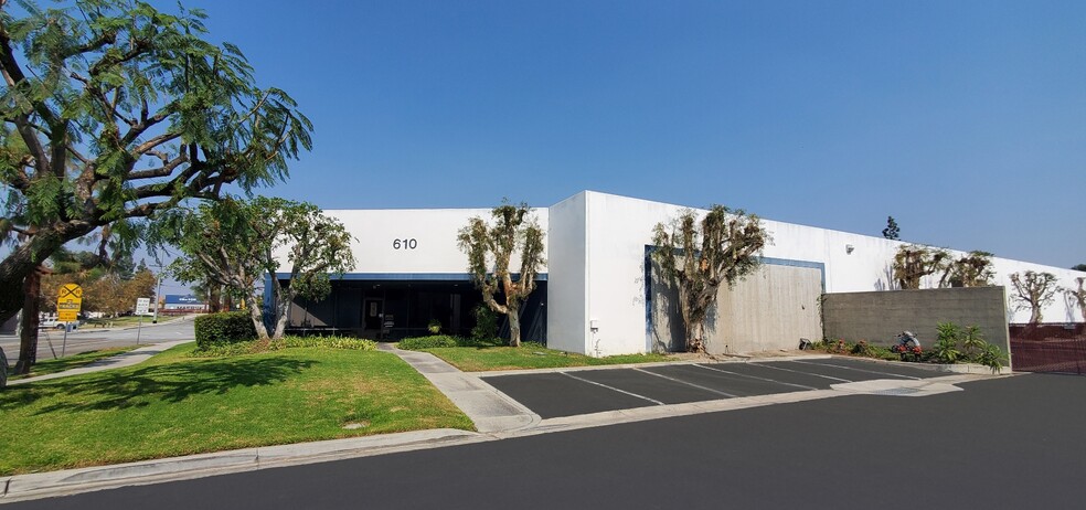 More Photos Of 610 S Richfield Rd, Placentia Warehouse For Sale