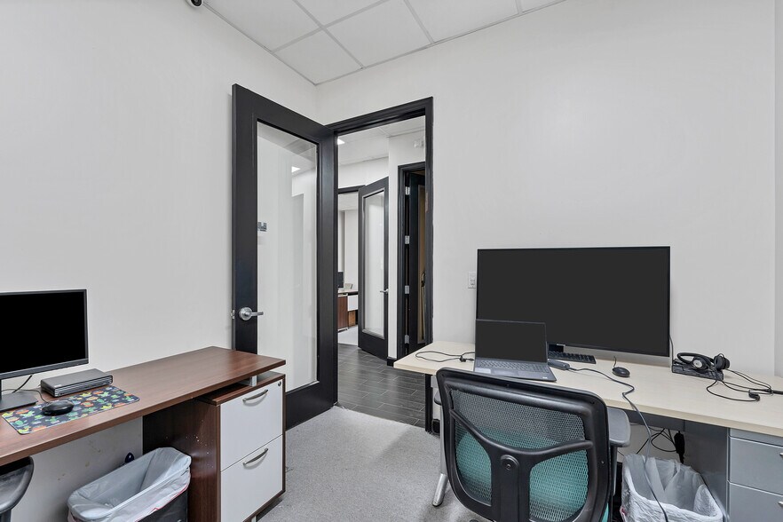 More Photos Of 1717 E 5th Ave, Tampa Warehouse For Sale