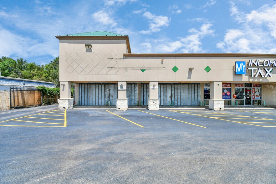 More Photos Of 5231 Aldine Mail Rd, Houston General Retail For Lease