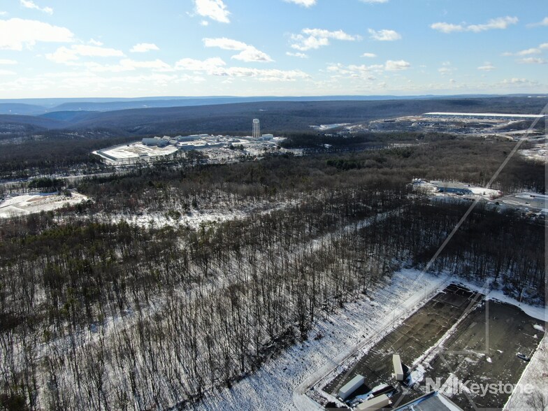 More Photos Of 178 Industrial Rd, Frackville Flex For Sale