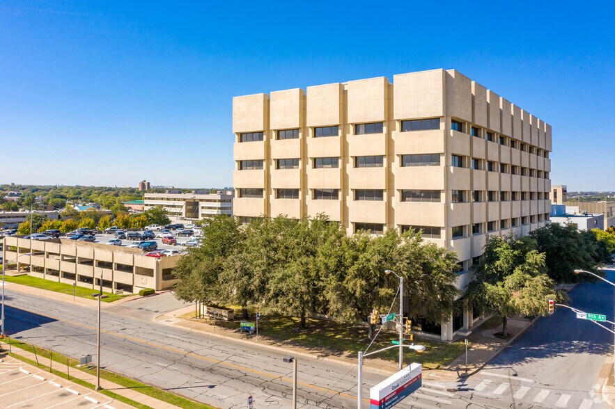 More Photos Of 800 8th Ave, Fort Worth Medical For Lease