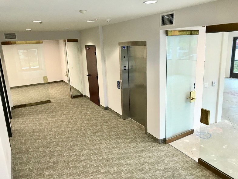 More Photos Of 3175 Old Conejo Rd, Thousand Oaks Medical For Lease