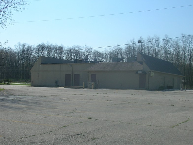 More Photos Of 597 Us-30, Valparaiso Auto Dealership For Sale