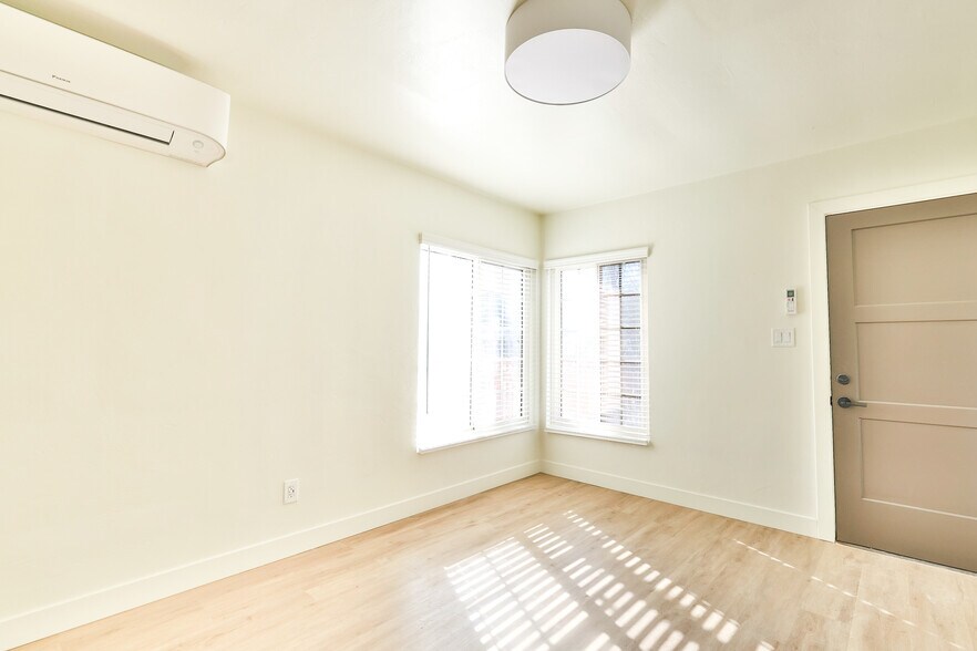 More Photos Of 5074 Madison Ave, San Diego Apartments For Sale