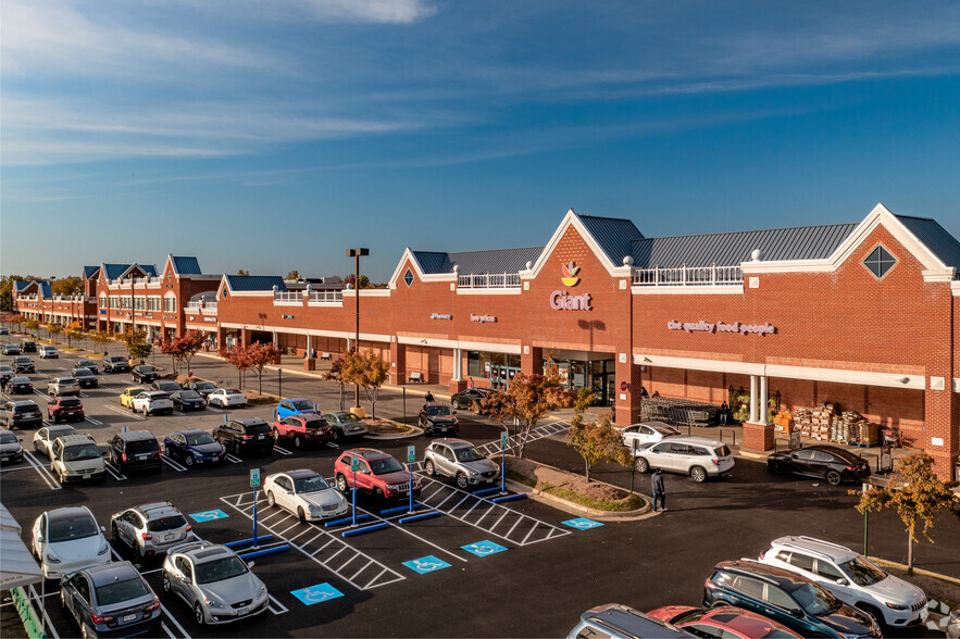 Primary Photo Of 44110 Ashburn Village Shopping Plz, Ashburn Unknown For Lease