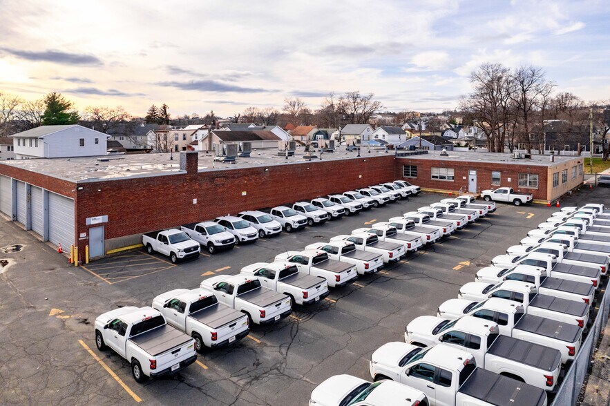 More Photos Of 288-300 Ralph St, Belleville Warehouse For Sale