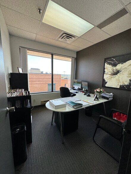 More Photos Of 151 Boul De Mortagne, Boucherville Flex For Lease