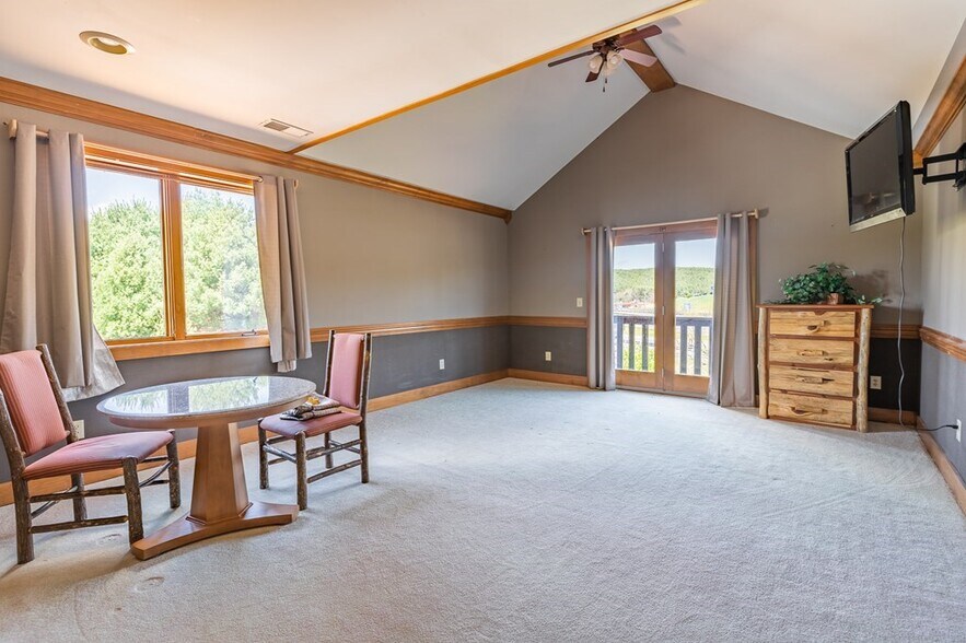 More Photos Of 235 Farmers Market Dr, Hillsville Restaurant For Sale