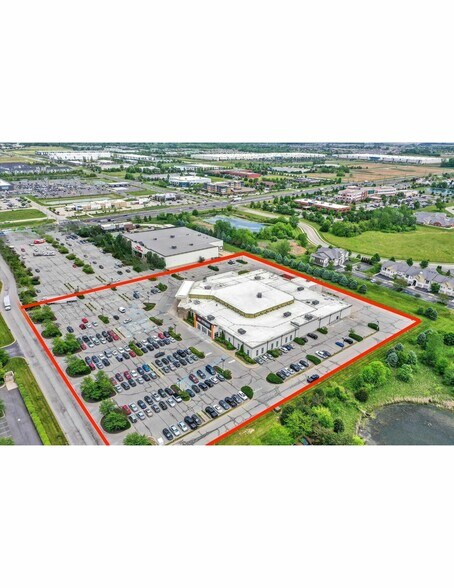 More Photos Of 14450 Mundy Dr, Noblesville Storefront For Sale