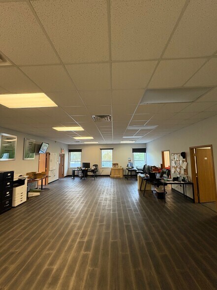 More Photos Of 4388 Gibsonia Rd, Gibsonia Warehouse For Lease