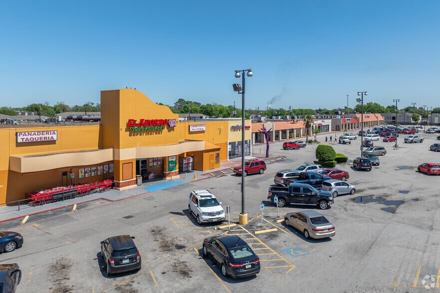 Primary Photo Of 2211-2225 Southmore Ave, Pasadena Unknown For Lease