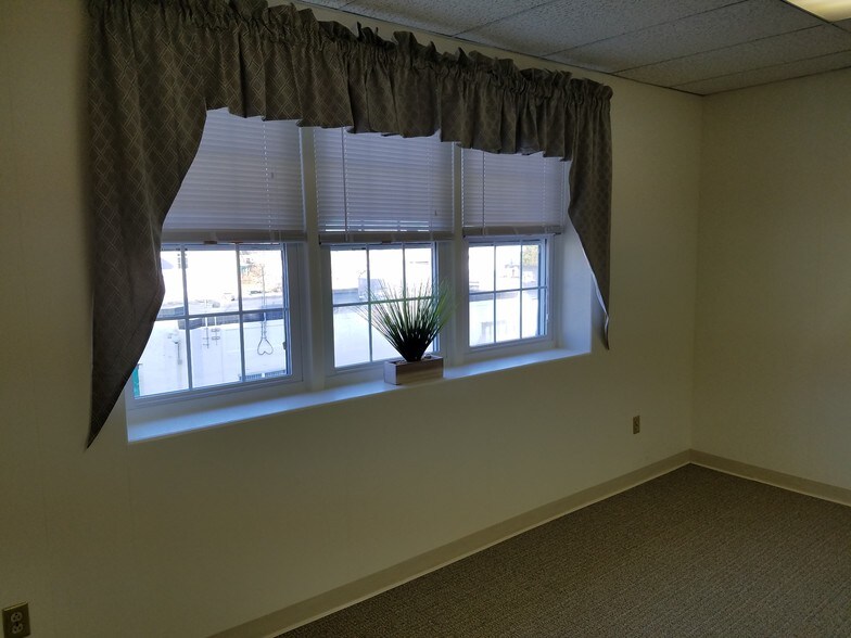 More Photos Of 661 Washington St, Norwood Office For Lease