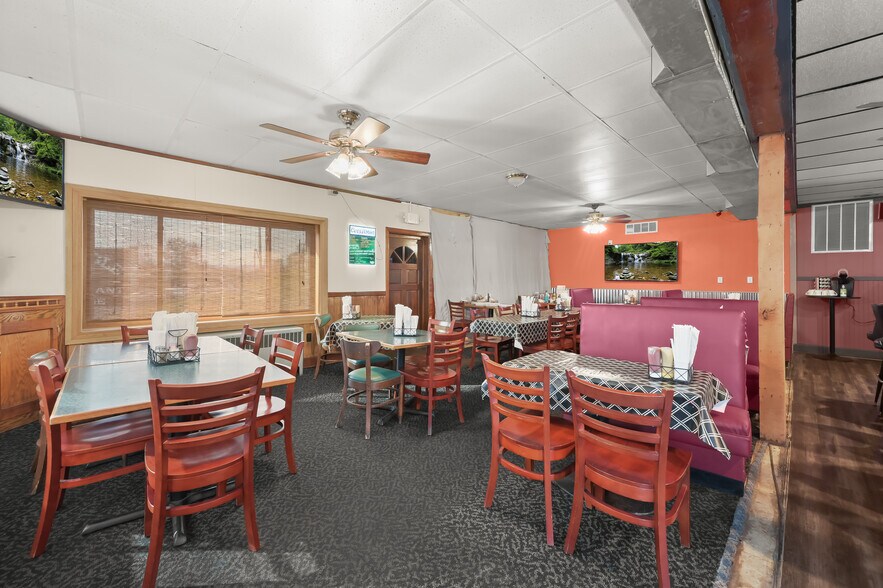 More Photos Of 200 E Main St, Hancock Restaurant For Sale