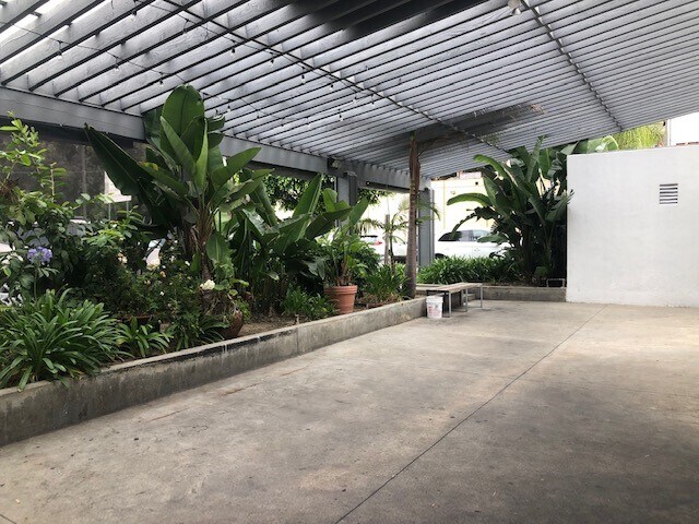 More Photos Of 11263 National Blvd, Los Angeles Storefront For Lease