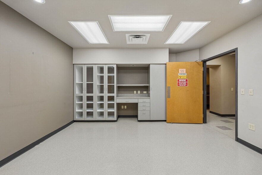 More Photos Of 1718 Charlotte Ave, Nashville Medical For Lease