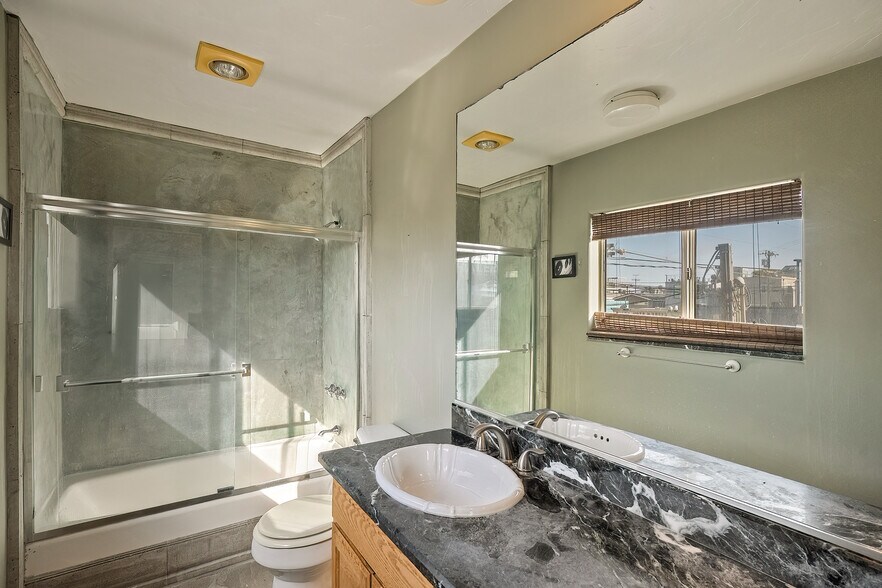 More Photos Of 3111 Ocean Front Walk, Marina Del Rey Apartments For Sale
