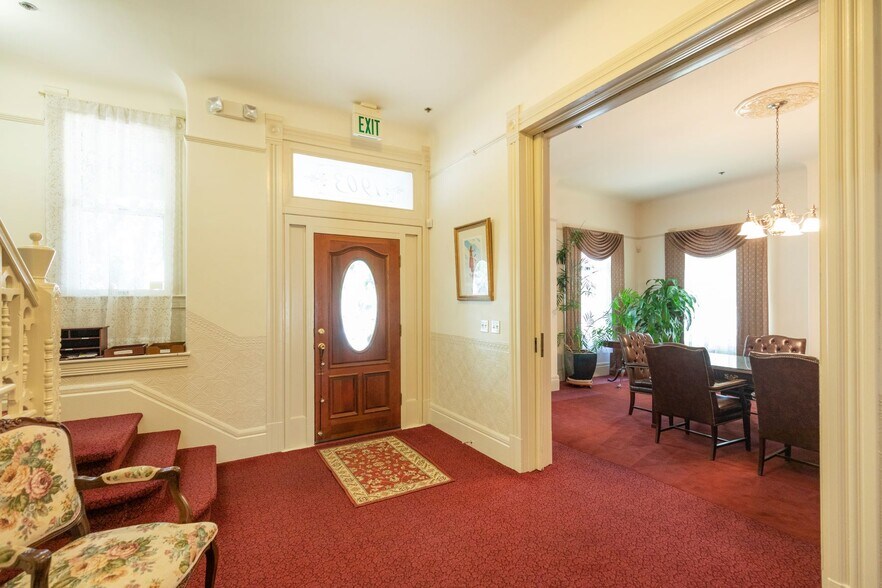 More Photos Of 1903 21st St, Sacramento Office Residential For Lease