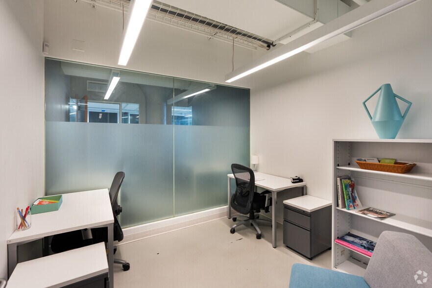 More Photos Of 31-00 47th Ave, Long Island City Coworking Space