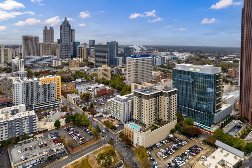 More Photos Of 565 Peachtree St NE, Atlanta Apartments For Lease