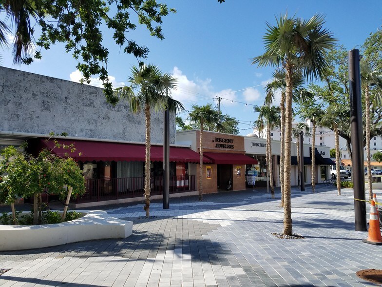 More Photos Of 374-384 Miracle Mile, Coral Gables Storefront For Lease