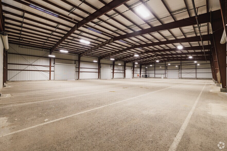 More Photos Of 9802 Lone Star Rd, San Diego Warehouse For Lease