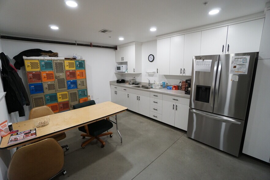 More Photos Of 104 Butterfield Rd, Yakima General Retail For Sale