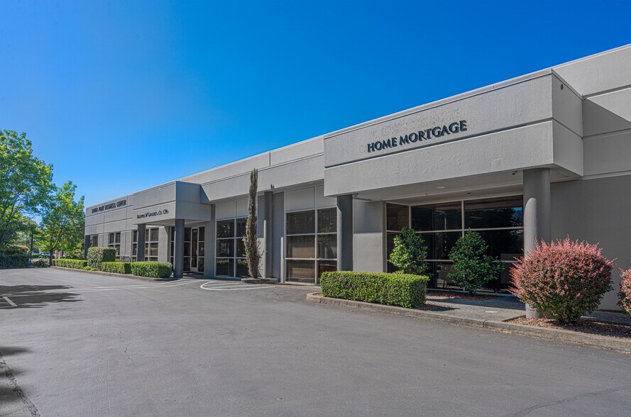 More Photos Of 737 Southpoint Blvd, Petaluma Research And Development For Sale