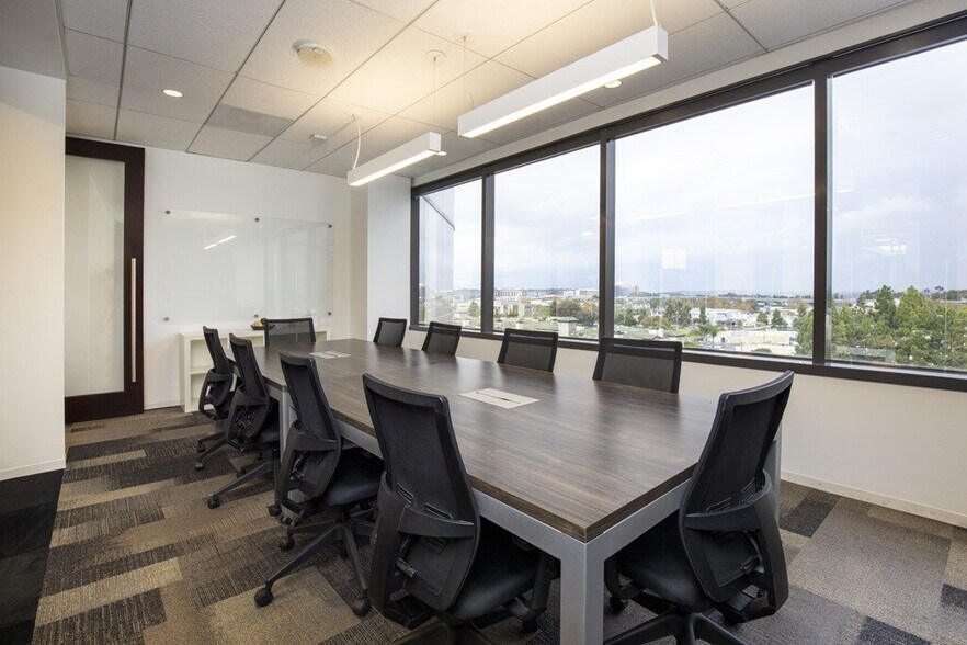 More Photos Of 4225 Executive Sq, La Jolla Coworking Space