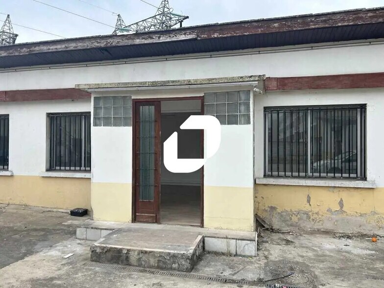More Photos Of 130 Rue Du Lieutenant Petit Leroy, Chevilly-Larue Office For Lease