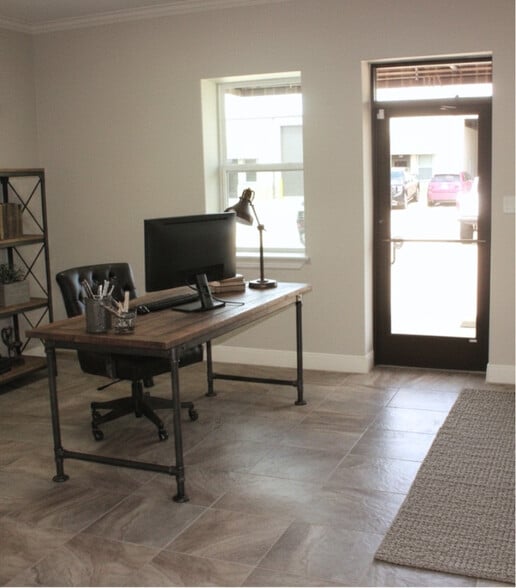 More Photos Of 11400 State Highway 30, College Station Unknown For Lease